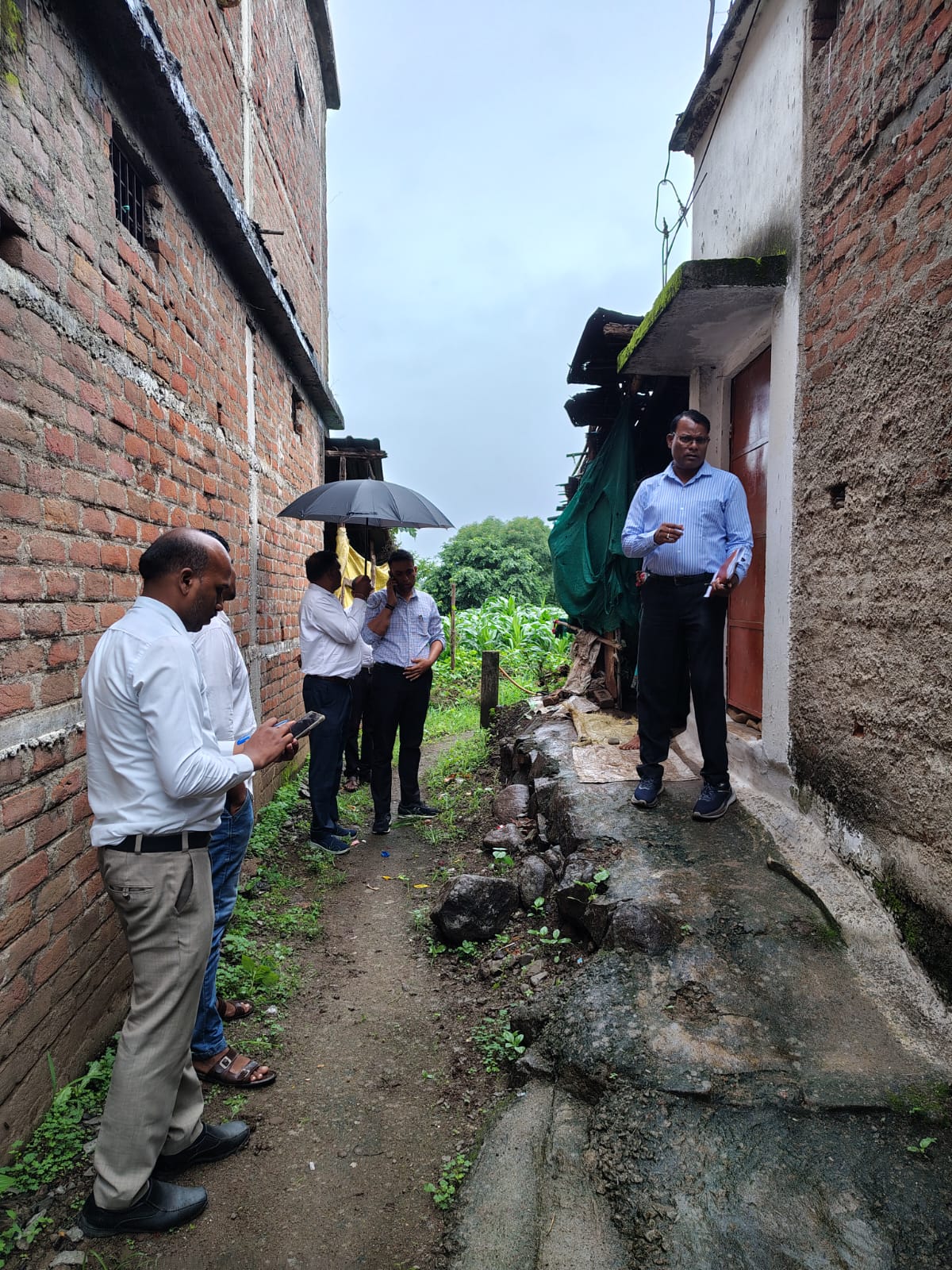 प्रधानमंत्री आवास योजना संबंधी शिकायत, जांच में पाई गई , निराधार, जनपद पंचायत पांढुर्णा मुख्य कार्यपालन अधिकारी श्री विनय प्रकाश ठाकुर मार्गदर्शन में संयुक्त जांच दल ने की जांच पड़ताल